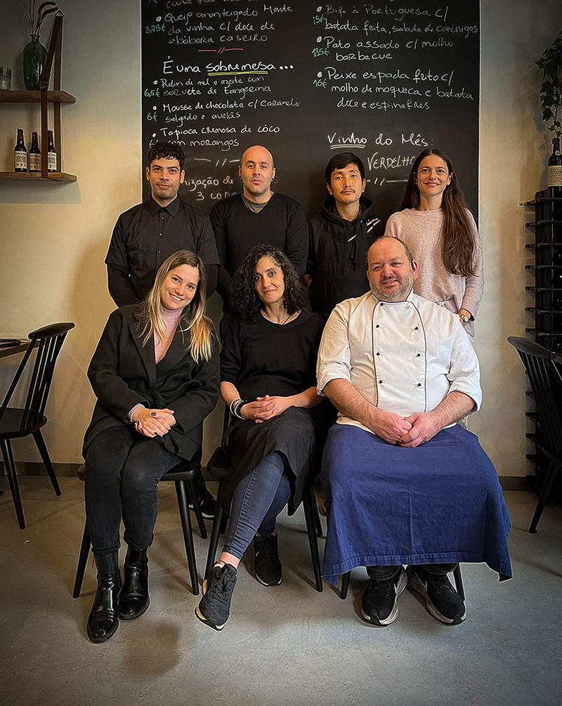 Equipa do restaurante É Um Restaurante